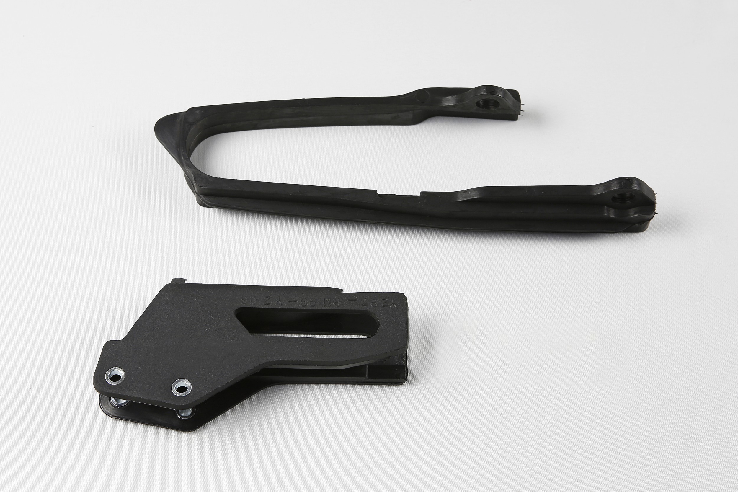 Suzuki RM 125 1999-2000 Guide Chaîne + Patin Bras Oscillant