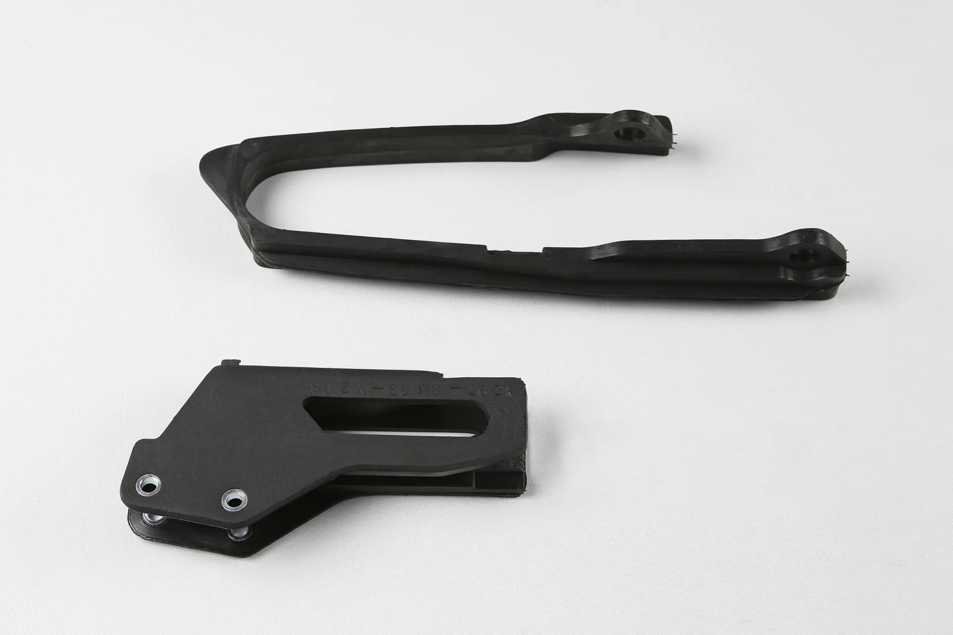 Suzuki RM 125 1999-2000 Guide Chaîne + Patin Bras Oscillant