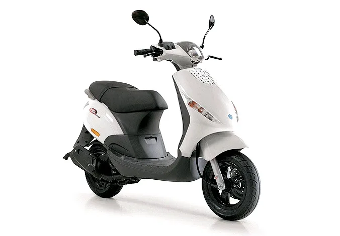 Kit déco Piaggio Zip Personnalisé 1